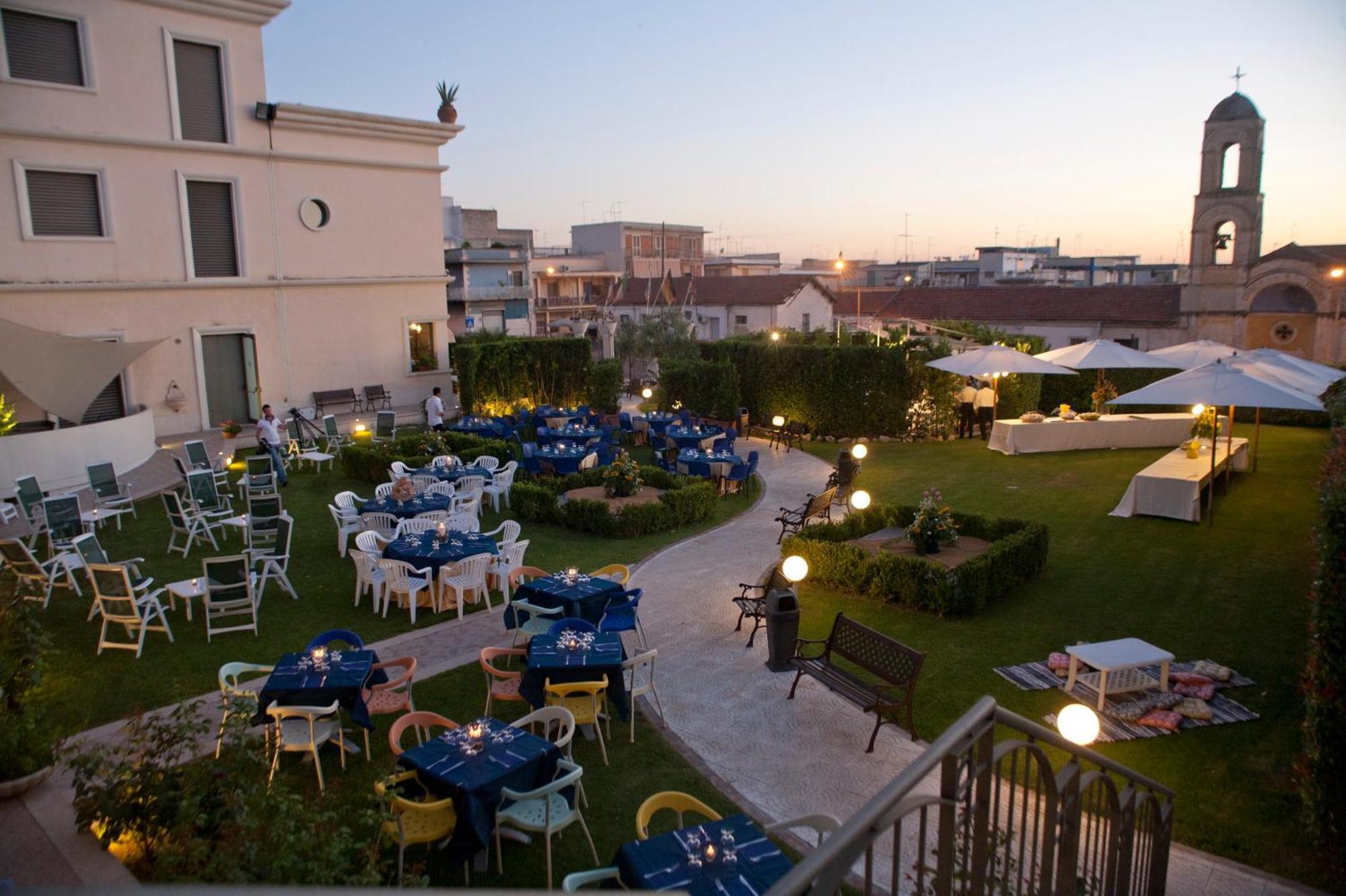 Hotel D'Altavilla Canosa di Puglia Eksteriør billede