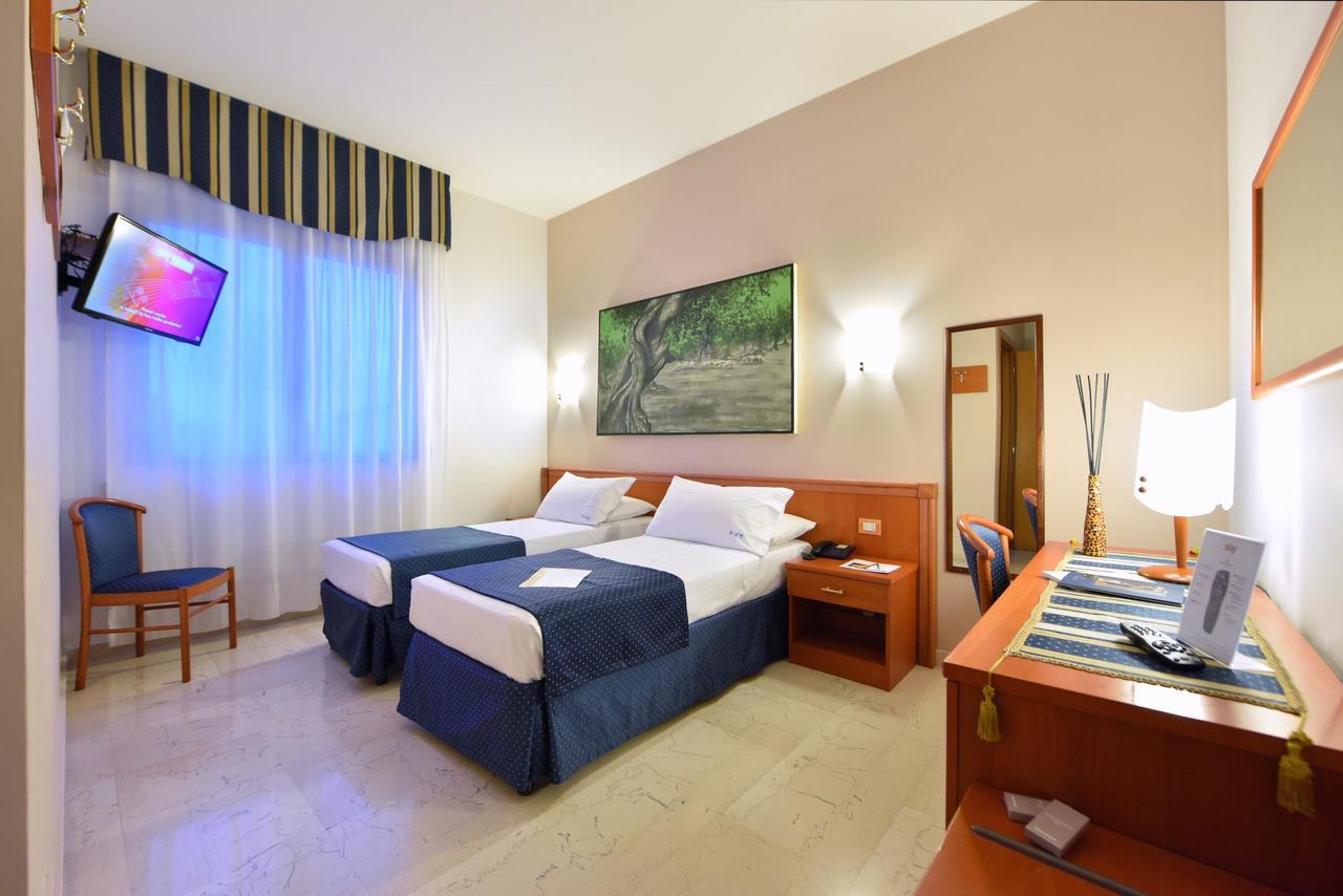 Hotel D'Altavilla Canosa di Puglia Eksteriør billede