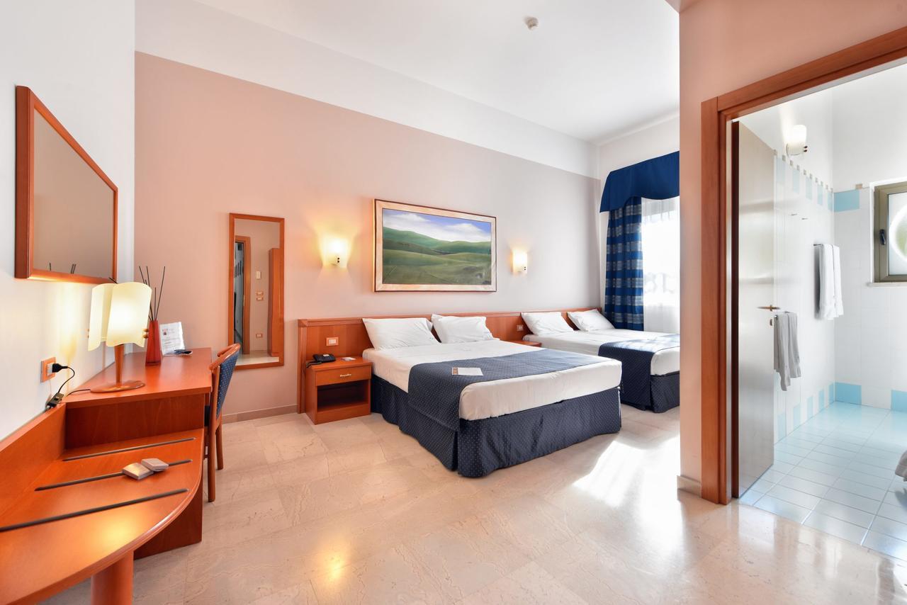 Hotel D'Altavilla Canosa di Puglia Eksteriør billede