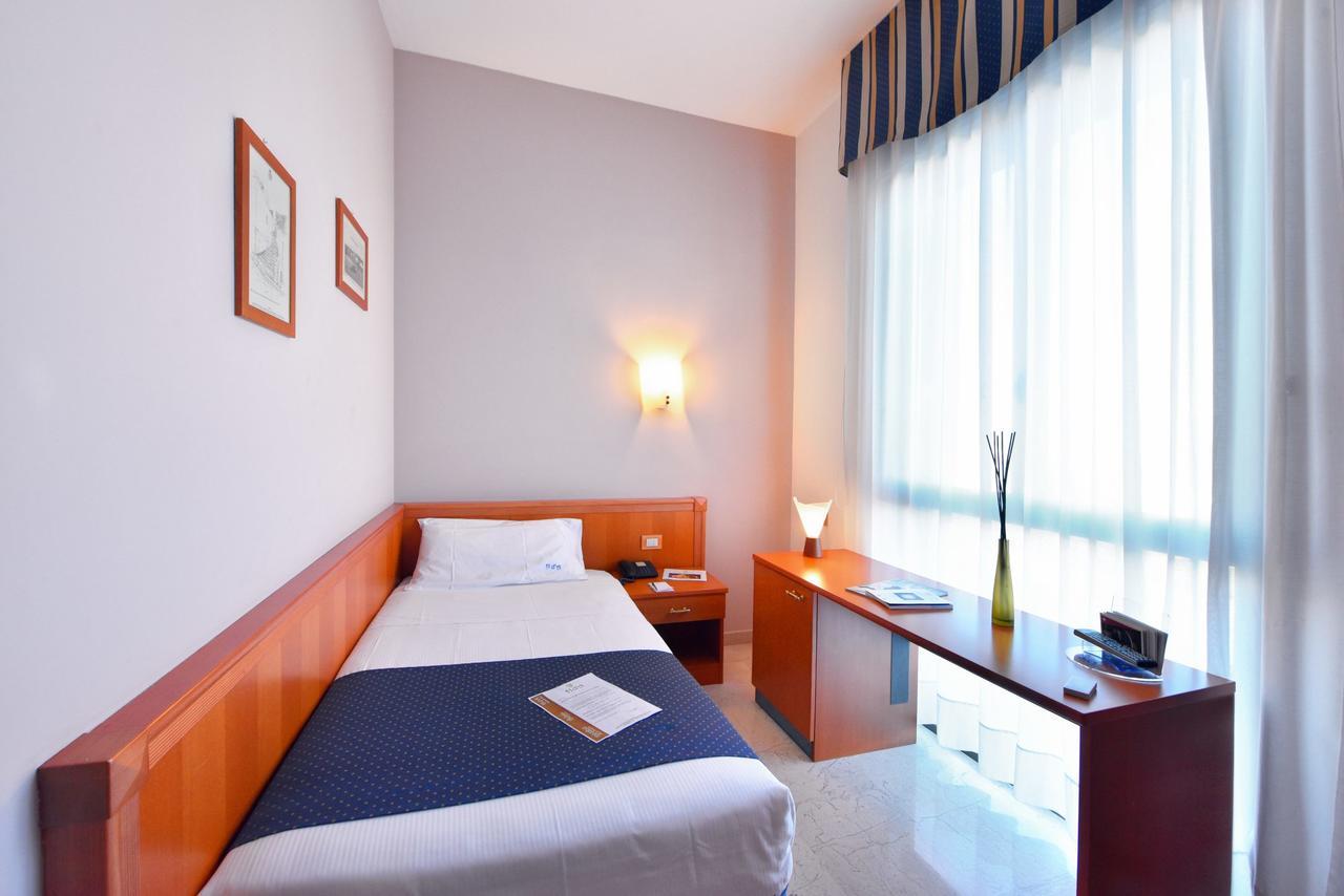 Hotel D'Altavilla Canosa di Puglia Eksteriør billede